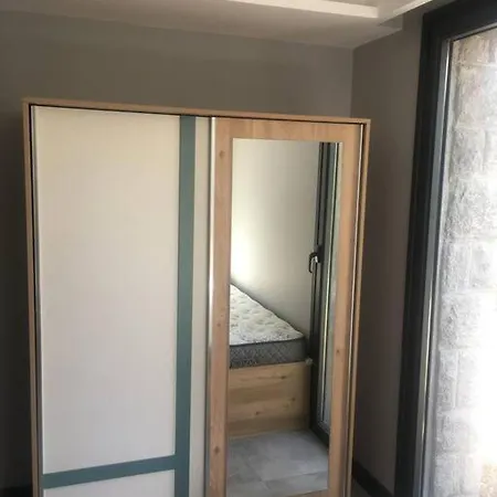 Bahce Kati 2+1,denize Sifir Site